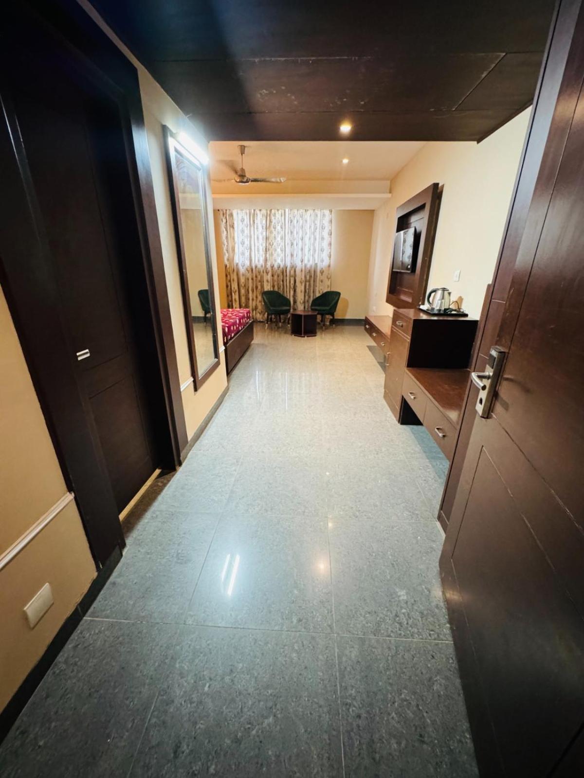 The Pearl Hotel Sirsa Kültér fotó
