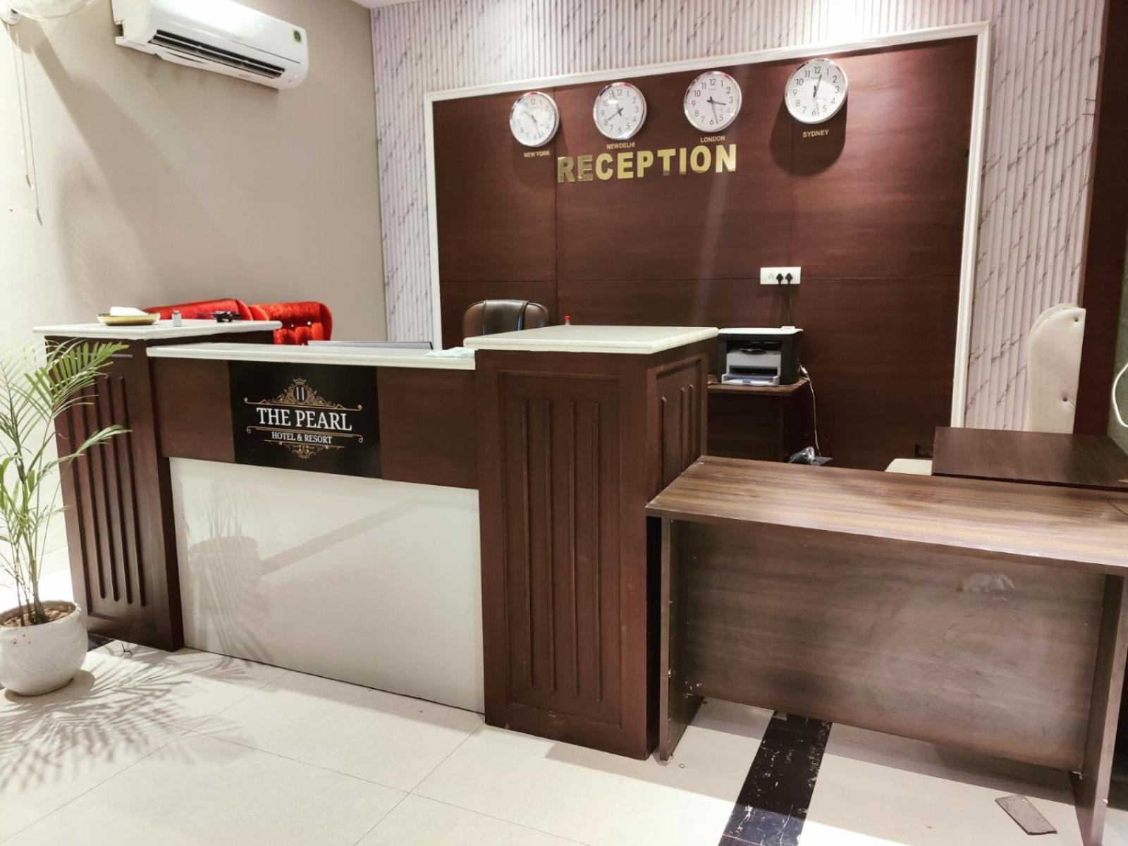 The Pearl Hotel Sirsa Kültér fotó